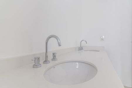 Apartamento à venda com 195m², 4 quartos e 3 vagasBanheiro da Suíte 1