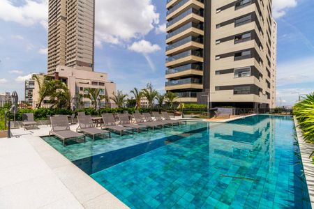 Apartamento à venda com 195m², 4 quartos e 3 vagasÁrea comum - Piscina