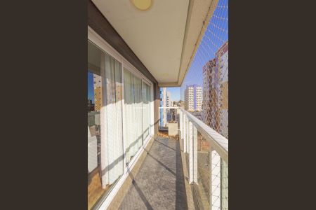 Apartamento à venda com 103m², 3 quartos e 2 vagas Apartamento à venda com 103m², 3 quartos e 2 vagasVaranda da Sala