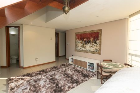 Apartamento à venda com 330m², 3 quartos e 3 vagasSala