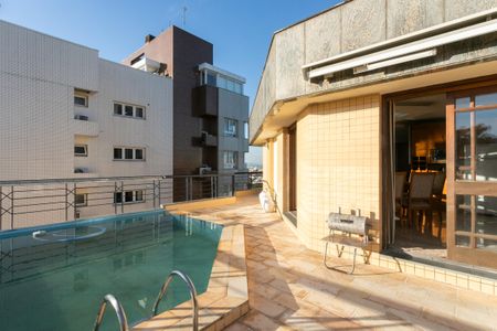 Apartamento à venda com 330m², 3 quartos e 3 vagasÁrea externa