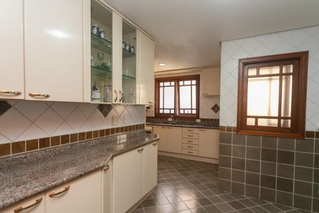 Apartamento à venda com 330m², 3 quartos e 3 vagasCozinha