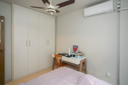 Apartamento à venda com 45m², 1 quarto e 1 vagaQuarto