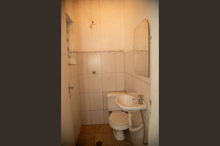 Casa para alugar com 170m², 2 quartos e 2 vagasBanheiro de serviço