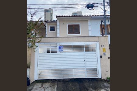 Casa para alugar com 170m², 2 quartos e 2 vagasFachada