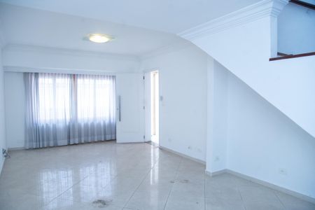 Casa para alugar com 170m², 2 quartos e 2 vagasSala