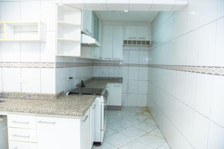 Casa para alugar com 170m², 2 quartos e 2 vagasCozinha