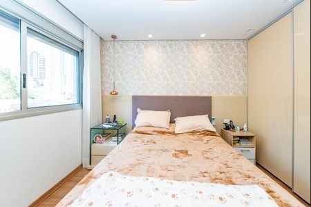 Apartamento à venda com 104m², 3 quartos e 2 vagas Apartamento à venda com 104m², 3 quartos e 2 vagasSuíte