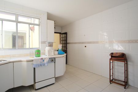 Casa à venda com 207m², 5 quartos e 1 vagaCozinha