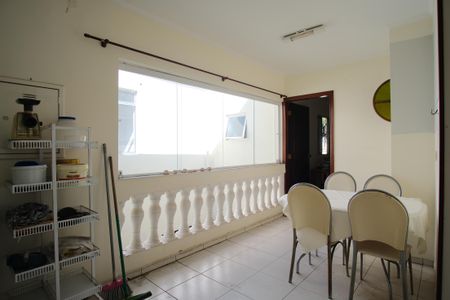 Casa à venda com 207m², 5 quartos e 1 vagaÁrea de Serviço