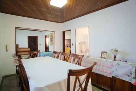 Casa à venda com 207m², 5 quartos e 1 vagaSala de Jantar