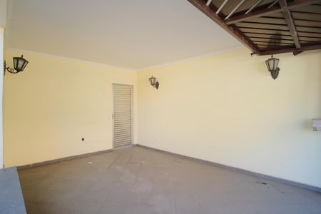 Casa à venda com 207m², 5 quartos e 1 vagaGaragem