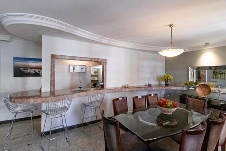 Casa à venda com 1000m², 4 quartos e 11 vagas Casa à venda com 1000m², 4 quartos e 11 vagasSala 2