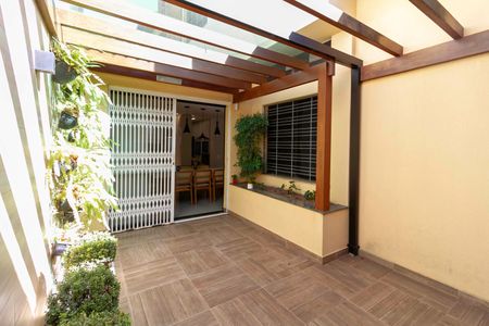 Casa à venda com 1000m², 4 quartos e 11 vagas Casa à venda com 1000m², 4 quartos e 11 vagasJardim de inverno