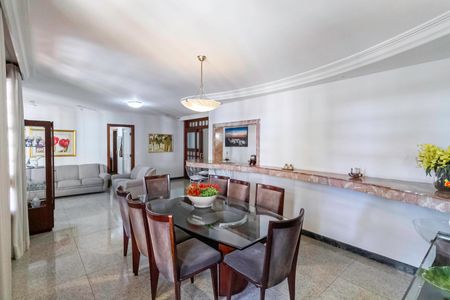 Casa à venda com 1000m², 4 quartos e 11 vagas Casa à venda com 1000m², 4 quartos e 11 vagasSala 2