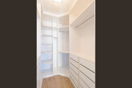 Apartamento à venda com 134m², 3 quartos e 2 vagasCloset - Suíte