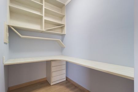 Apartamento à venda com 134m², 3 quartos e 2 vagasEscritório