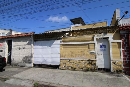 Casa à venda com 111m², 2 quartos e 2 vagasFachada da casa