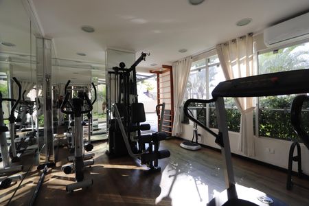 Apartamento à venda com 70m², 2 quartos e 2 vagasÁrea comum - Academia