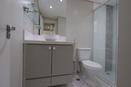 Apartamento à venda com 70m², 2 quartos e 2 vagasBanheiro da Suíte