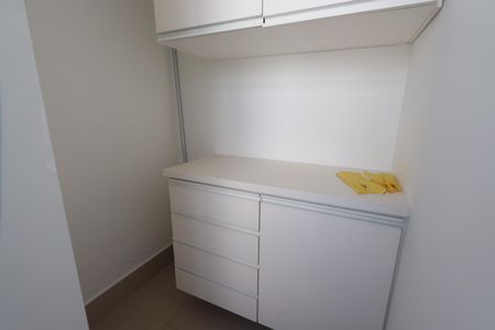 Apartamento à venda com 70m², 2 quartos e 2 vagasDespensa