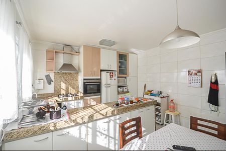 Casa à venda com 236m², 3 quartos e 2 vagasCozinha