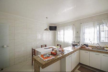 Casa à venda com 236m², 3 quartos e 2 vagasCozinha