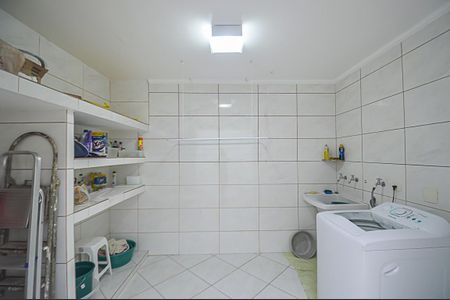 Casa à venda com 236m², 3 quartos e 2 vagasÁrea de Serviço