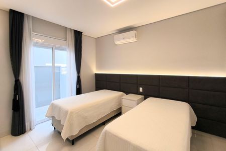 Casa de condomínio à venda com 490m², 3 quartos e 4 vagas Casa de condomínio à venda com 490m², 3 quartos e 4 vagasSuíte 3