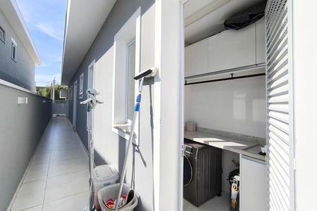 Casa de condomínio à venda com 490m², 3 quartos e 4 vagas Casa de condomínio à venda com 490m², 3 quartos e 4 vagasÁrea de Serviço