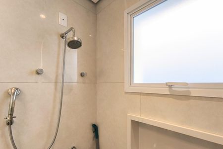 Casa de condomínio à venda com 490m², 3 quartos e 4 vagas Casa de condomínio à venda com 490m², 3 quartos e 4 vagasBanheiro da Suíte 3
