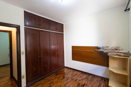 Casa à venda com 185m², 3 quartos e 4 vagas Casa à venda com 185m², 3 quartos e 4 vagasQuarto 01
