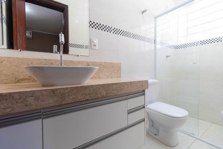 Casa à venda com 185m², 3 quartos e 4 vagas Casa à venda com 185m², 3 quartos e 4 vagasBanheiro da Suíte