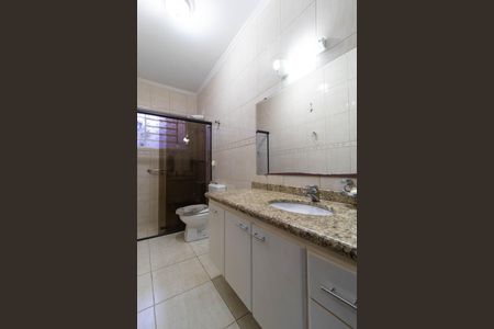 Casa à venda com 185m², 3 quartos e 4 vagas Casa à venda com 185m², 3 quartos e 4 vagasBanheiro