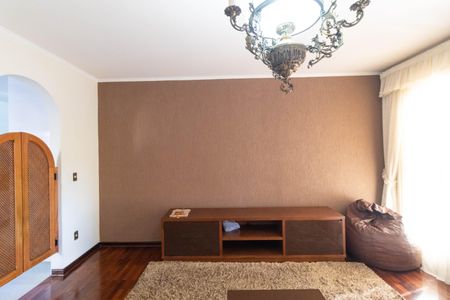 Casa à venda com 185m², 3 quartos e 4 vagas Casa à venda com 185m², 3 quartos e 4 vagasSala