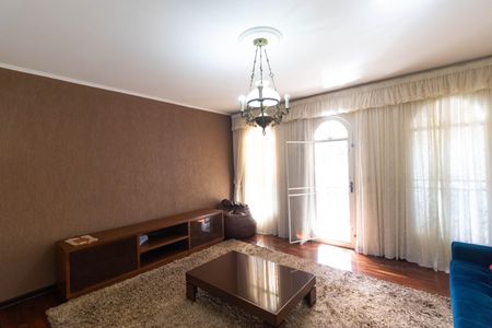 Casa à venda com 185m², 3 quartos e 4 vagas Casa à venda com 185m², 3 quartos e 4 vagasSala