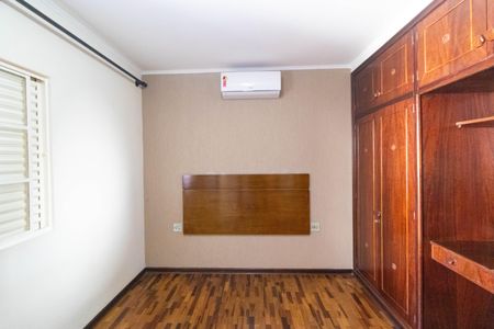 Casa à venda com 185m², 3 quartos e 4 vagas Casa à venda com 185m², 3 quartos e 4 vagasSuíte