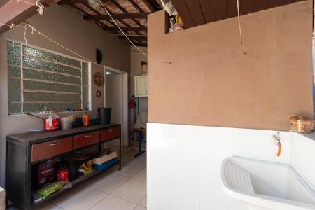 Casa à venda com 185m², 3 quartos e 4 vagas Casa à venda com 185m², 3 quartos e 4 vagasCasa 02 - Área de serviço