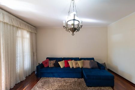 Casa à venda com 185m², 3 quartos e 4 vagas Casa à venda com 185m², 3 quartos e 4 vagasSala