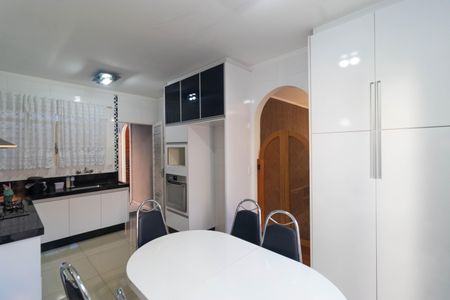 Casa à venda com 185m², 3 quartos e 4 vagas Casa à venda com 185m², 3 quartos e 4 vagasCozinha