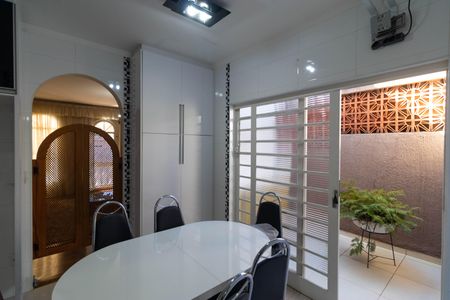 Casa à venda com 185m², 3 quartos e 4 vagas Casa à venda com 185m², 3 quartos e 4 vagasCozinha