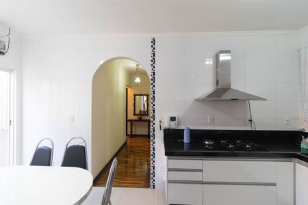 Casa à venda com 185m², 3 quartos e 4 vagas Casa à venda com 185m², 3 quartos e 4 vagasCozinha