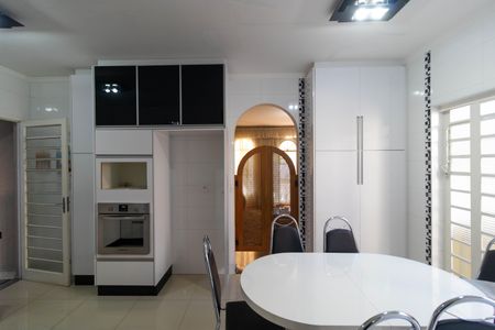 Casa à venda com 185m², 3 quartos e 4 vagas Casa à venda com 185m², 3 quartos e 4 vagasCozinha