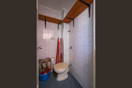 Apartamento para alugar com 144m², 3 quartos e 1 vaga Apartamento para alugar com 144m², 3 quartos e 1 vagaBanheiro de Serviço