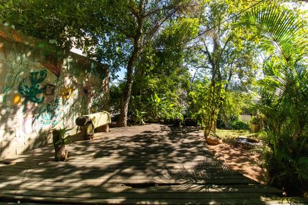 Casa à venda com 897m², 3 quartos e 8 vagas Casa à venda com 897m², 3 quartos e 8 vagasÁrea externa