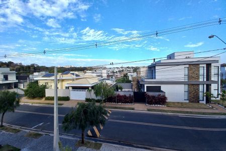 Casa de condomínio à venda com 305m², 4 quartos e 4 vagas Casa de condomínio à venda com 305m², 4 quartos e 4 vagasVista da varanda