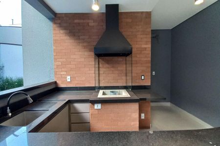 Casa de condomínio à venda com 305m², 4 quartos e 4 vagas Casa de condomínio à venda com 305m², 4 quartos e 4 vagasÁrea comum - Churrasqueira