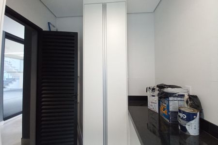 Casa de condomínio à venda com 305m², 4 quartos e 4 vagas Casa de condomínio à venda com 305m², 4 quartos e 4 vagasÁrea de Serviço