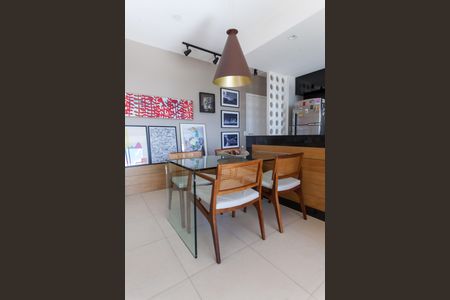 Apartamento à venda com 77m², 1 quarto e 1 vaga Apartamento à venda com 77m², 1 quarto e 1 vagaSala de Jantar