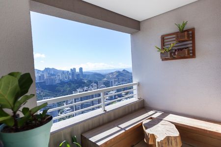 Apartamento à venda com 77m², 1 quarto e 1 vaga Apartamento à venda com 77m², 1 quarto e 1 vagaVaranda da Sala